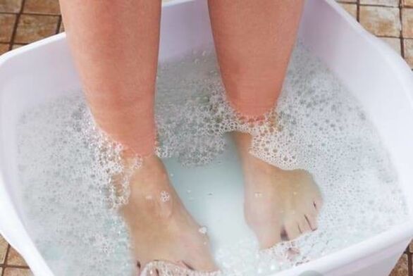 Nail fungal treatment with folk medicine